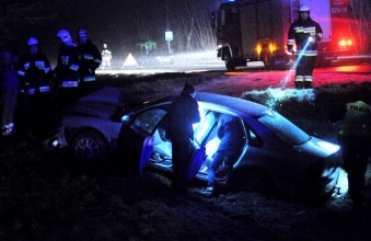 14226470761_celestyny-volvo-wyladowalo-w-rowie